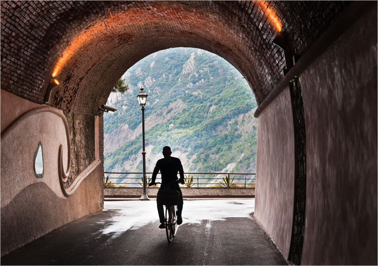  'MONTEROSSO TUNNEL' Four Nations Competition 2011