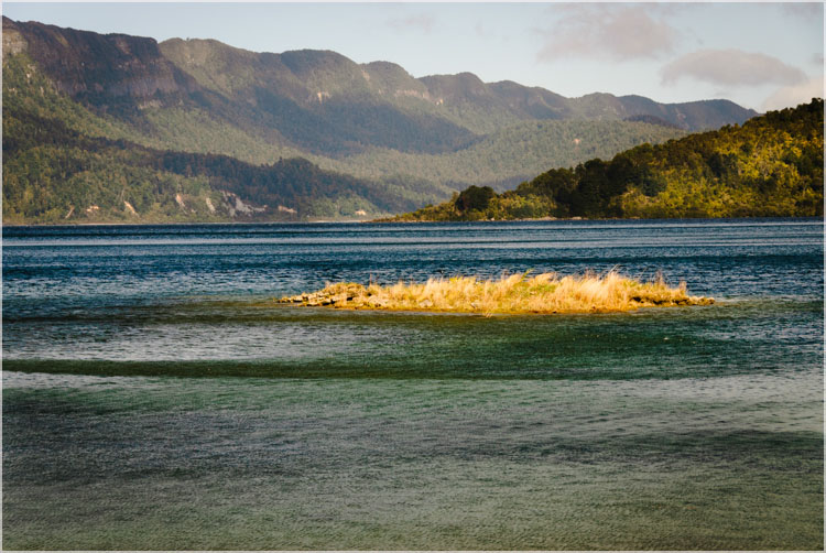 Lake Waikaremoana, NZ-3